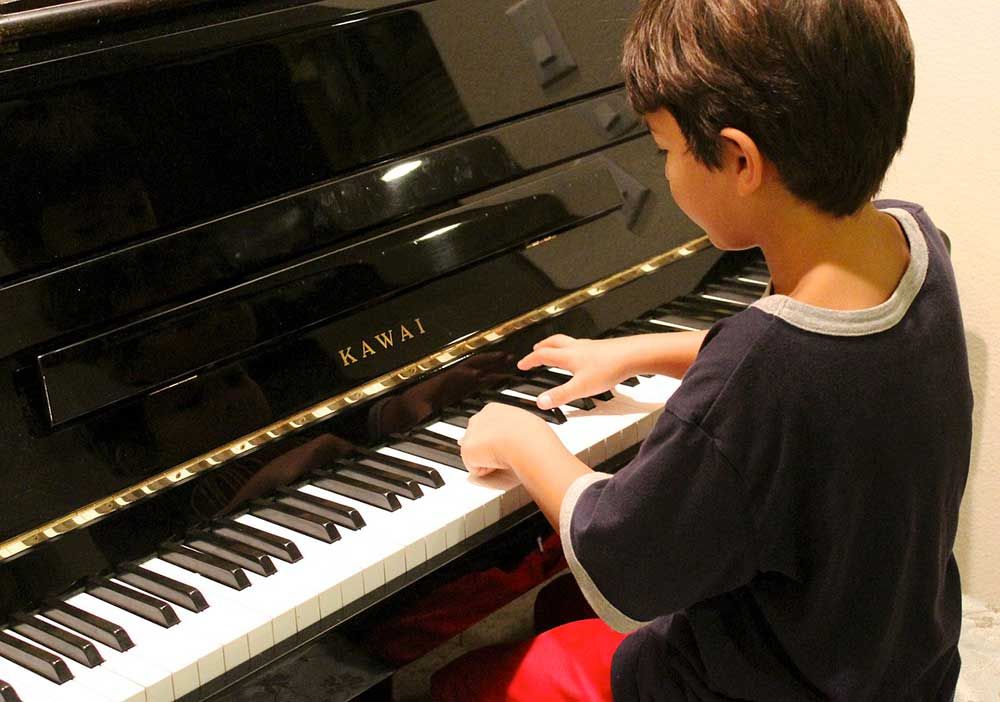 piano-tastiera-studio-musica