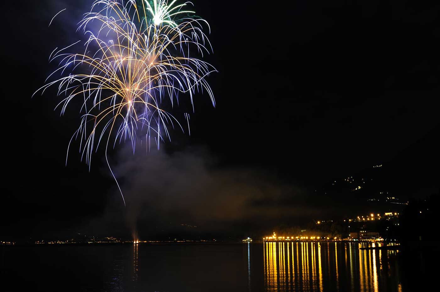 limone sul garda spettacolo pirotecnico estate fuochi artificio lago di Garda