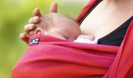 Portare i bambini: le regole per farlo in sicurezza